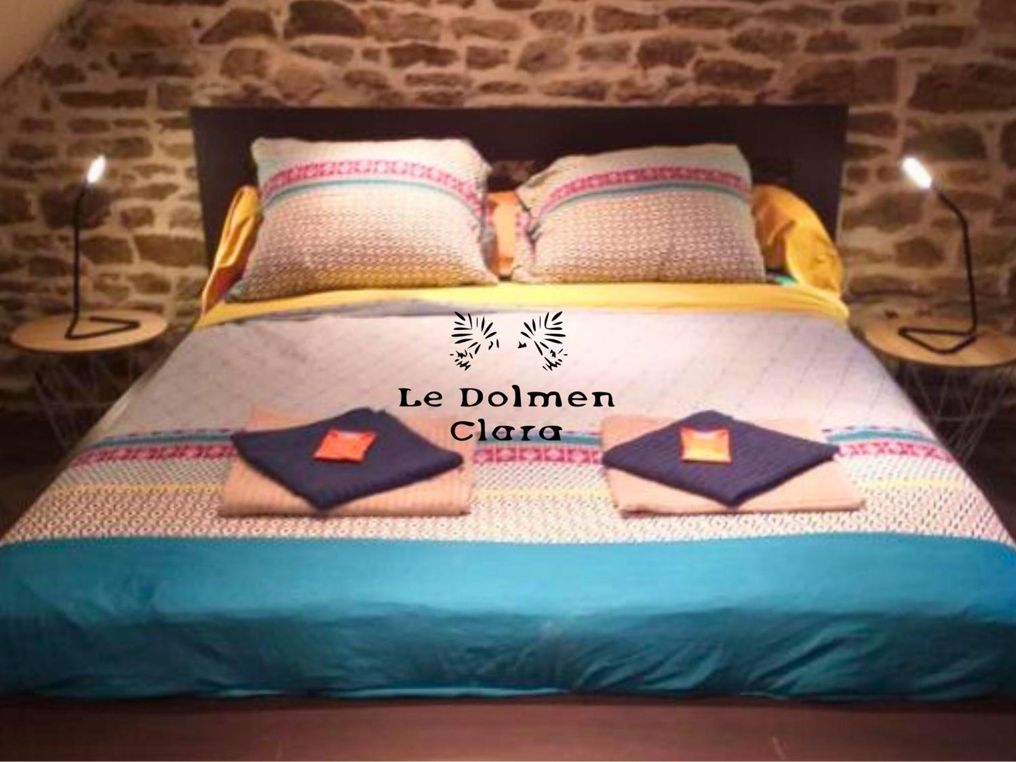 Le Loft Du Dolmen Clara, Entre Terre Et Mer Plounevez-Lochrist Bagian luar foto